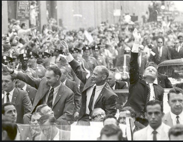 Ngày 13.8.1969, các phi hành gia của Apollo 11 được vinh danh trong cuộc diễu hành tại thành phố New York.