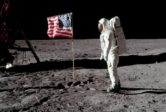 Toàn nước Mỹ kỷ niệm 50 năm con người đặt chân lên Mặt Trăng