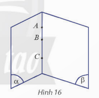 CHƯƠNG IV: ĐƯỜNG THẲNG VÀ MẶT PHẲNG. QUAN HỆ SONG SONG TRONG KHÔNG GIANBÀI 1. ĐIỂM, ĐƯỜNG THẲNG VÀ MẶT PHẲNG TRONG KHÔNG GIAN HOẠT ĐỘNG KHỞI ĐỘNGGV yêu cầu HS đọc tình huống mở đầu:Môn học Hình học phẳng tìm hiểu tính chất của các hình cùng thuộc một mặt phẳng. Môn học Hình học không gian tìm hiểu tính chất của các hình trong không gian, những hình này có thể chứa những điểm không cùng thuộc một mặt phẳng. Hãy phân loại các hình sau đâu thành hai nhóm hình khác nhau.HOẠT ĐỘNG HÌNH THÀNH KIẾN THỨC MỚIHoạt động 1. Mặt phẳng trong không gianGV đặt câu hỏi hướng dẫn học sinh tìm hiểu: - Em hãy hoàn thành HĐKP 1.- Em hãy quan sát hình ảnh và mô tả điểm thuộc mặt phẳng và không thuộc.- Em hãy nêu cách biểu diễn các hình trong không gian lên mặt phẳng- Em hãy thực hiện hoạt động Thực hành 1.Sản phẩm dự kiến:HĐKP 1Ví dụ về hình ảnh của mặt phẳng:- mặt tivi, trang giấy, mặt gương,..Kết luận:- Điểm, đường thẳng và mặt phẳng là ba đối tượng cơ bản của hình học phẳng.- Mặt phẳng không có bề dày và không có giới hạnChú ý:Mặt phẳng (P) còn được viết tắt mp(P) hoặc (P).*) Điểm thuộc mặt phẳng- Nếu điểm  thuộc mặt phẳng , thì ta nói A nằm trên (P) hay (P) chứa A, kí hiệu .- Nếu điểm  không thuộc mặt phẳng , thì ta nói B nằm ngoài (P) hay (P) không chứa B, kí hiệu .*) Biểu diễn các hình trong không gian lên mặt phẳng+ Hình biểu diễn của đường thẳng là đường thẳng, của đoạn thẳng là đoạn thẳng. + Giữ nguyên tính liên thuộc giữa điểm với đường thẳng hoặc với đoạn thẳng. + Giữ nguyên tính song song, tính cắt nhau giữa các đường thẳng.+ Đường nhìn thấy: vẽ nét liền. Đường bị che khuất: vẽ nét đứt.- Hình biểu diễn của một số hình thường gặpThực hành 1a) Hình hộp chữ nhậtb) Điểm thuộc mặt phẳng (P) là: A ; B'; C'; D'Điểm không thuộc mặt phẳng (P) là: A; B; C; Dc) Điểm thuộc mặt phẳng (Q) là: A; C; DĐiểm không thuộc mặt phẳng (Q) là: BHoạt động 2: Các tính chất thừa nhận của hình học không gianGV đưa ra câu hỏi: - Hãy thực  hiện  theo nhóm đôi,  làm  phiếu bài  tập các HĐKP 2, 3, 4, 5, 6, 7.- Qua hai điểm phân biệt cho trước có bao nhiêu đường thẳng?- Em hãy áp dụng đọc hiểu Ví dụ 1 và làm Thực hành 2.Sản phẩm dự kiến:HĐKP 2Dựa vào hai điểm trên hai cọc đỡ.Tính chất 1Có một và chỉ một đường thẳng đi qua hai điểm phân biệt cho trước.+ Kí hiệu đường thẳng qua hai điểm phân biệt A, B là AB.Ví dụ 1 (SGK -tr.90)Thực hành 2Có 6 đường thẳng.HĐKP 3Giá đỡ máy ảnh tiếp đất tại 3 điểm.Giá đỡ máy ảnh thường có ba chân vì khi đó giá đỡ tiếp đất tại 3 điểm. Mà 3 điểm thì sẽ xác định một mặt phẳng.Tính chất 2Có một và chỉ một mặt phẳng đi qua ba điểm không thẳng hàng.Chú ý:Mặt phẳng qua ba điểm A, B, C không thẳng hàng được kí hiệu là (ABC).Ví dụ 2 (SGK -tr.90)Thực hành 3:Có duy nhất một mặt phẳng.HĐKP 4Đặt câu thước có hai điểm chung với mặt bàn, cây thước phải hoàn toàn nằm trên mặt bàn.Tính chất 3Nếu một đường thẳng có hai điểm phân biệt thuộc một mặt phẳng thì mọi điểm của đường thẳng đều thuộc mặt phẳng đó.Chú ý: đường thẳng d nằm trong mặt phẳng (P) thường được kí hiệu là  hoặc Ví dụ 3 (SGK -tr.91)Thực hành 4Áp dụng tính chất 3, ta có mọi điểm thuộc hai đường thẳng AC, BD đều thuộc mặt phẳng (P).HĐKP 5 Bốn đỉnh của cái bánh giò không cùng nằm trong cùng mặt phẳng.- Tính chất 4: Tồn tại bốn điểm không cùng nằm trên một mặt phẳng.Chú ý: Nếu có nhiều điểm cùng thuộc một mặt phẳng thì ta nói những điểm đó đồng phẳng. Nếu không có mặt phẳng nào chứa các điểm đó thì ta nói chúng không đồng phẳng.Ví dụ 4 (SGK -tr.91)Thực hành 5Có bốn mặt phẳng: (OMN), (ONP), (OPM), (MNP).HĐKP 6:Phần giao nhau của hai bức tường là một đường thẳng.- Tính chất 5: Nếu hai mặt phẳng phân biệt có một điểm chung thì chúng có một đường thẳng chung duy nhất chứa tất cả các điểm chung của hai phẳng đó.Chú ý: đường thẳng chung d (nếu có) của hai mặt phẳng phân biệt (P) và (Q) được gọi là giao tuyến của hai mặt phẳng đó. Kí hiệu .Ví dụ 5 (SGK -tr.92)Thực hành 6:A, B, C cùng thuộc một giao tuyến của hai mặt phẳng phân biệt nên thẳng hàng với nhau.HĐKP 7:(tính chất đường trung bình của tam giác).- Tính chất 6: Trên mỗi mặt phẳng, tất cả các kết đã biết trong hình học phẳng đều đúng.Ví dụ 6 (SGK -tr.93)Vận dụng 1Sử dụng tính chất 5, ta có nếu 3 điểm đều nằm trên cùng một đường thẳng thì đường thẳng đó chính là giao tuyến của hai mặt phẳng là mặt phẳng chứa cánh cửa và mặt phẳng chứa bức tường.......HOẠT ĐỘNG LUYỆN TẬPTừ nội dung bài học,GV yêu cầu HS hoàn thành các bài tập trắc nghiệm sau:Câu 1: Một hình chóp có đáy là ngũ giác có số mặt và số cạnh là:A. 5 mặt, 5 cạnhB. 6 mặt, 5 cạnhC. 6 mặt, 10 cạnhD. 5 mặt, 10 cạnhCâu 2: Cho tứ diện SABC. Gọi H, M, N lần lượt là các điểm trên cạnh SA, SB và AC sao cho HM không song song với AB, HN không song song với SC. Mặt phẳng (HMN) cắt các cạnh AB, BC, SC lần lượt tại K, I, J. Ba điểm nào sau đây thẳng hàng?A. K, I, JB. M, I, JC. N, I, JD. M, K, JCâu 3: Cho tứ diện SABC. Trên SA, SB, SC lấy các điểm D, E, F sao cho DE cắt AB tại I, EF cắt BC tại J, FD cắt CA tại K. Mệnh đề nào sau đây đúng?A. EF và IK chéo nhauB. I, J, K thẳng hàngC. JK và DE chéo nhau D. Cả A, B, C đều saiCâu 4:  Cho tứ diện ABCD có G là trọng tâm tam giác BCD, M là trung điểm CD, I là điểm thuộc AG, BI cắt mặt phẳng (ACD) tại J. Khẳng định nào sau đây sai?A. AM là giao tuyến của (ACD) và (ABG)B. A, J, M thẳng hàngC. J là trung điểm của AMD. DJ là giao tuyến của (ACD) và (BDJ)Câu 5: Cho hình chóp S.ABCD. Điểm C' nằm trên cạnh SC. Thiết diện của hình chóp với (ABC') là một đa giác có bao nhiêu cạnh?A. 3B. 4C. 5D. 6Sản phẩm dự kiến:Câu 1 - CCâu 2 - BCâu 3 - BCâu 4 - CCâu 5 - BHOẠT ĐỘNG VẬN DỤNG