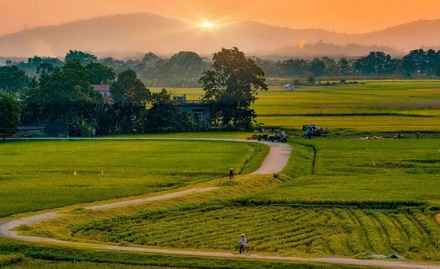 BÀI 2: CHIỀN CHIỆN BAY LÊN  