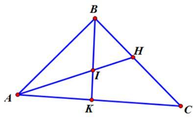 PHẦN 1: SOẠN GIÁO ÁN WORD TOÁN 6 CHÂN TRỜI SÁNG TẠONgày soạn:…/…/…Ngày dạy:…/…/…BÀI 2: BA ĐIỂM THẲNG HÀNG. BA ĐIỂM KHÔNG THẲNG HÀNGI. MỤC TIÊU1. Kiến thức, kĩ năngSau khi kết thúc bài học, học sinh cần:- Kể ra được các bộ ba điểm thẳng hàng, không thẳng hàng trong hình vẽ cho trước- Nêu được vị trí của các điểm tromg bộ ba điểm thẳng hàng- Vẽ được các bộ ba điểm thẳng hàng hoặc không thẳng hàng- Tìm được một số hình ảnh của các bộ ba điểm thẳng hàng (không thẳng hàng) trong thực tế2. Năng lựca.  Năng lực chung: Năng lực tư duy và lập luận toán học; năng lực mô hình hóa toán học; năng lực giải quyết vấn đề toán học; năng lực giao tiếp toán học; năng lực sử dụng công cụ, phương tiện học toán- Năng lực chú trọng: tư duy và lập luận toán học, giải quyết vấn đề toán học, giao tiếp toán học, sử dụng công cụ, phương tiện toán học3. Phẩm chấtRèn luyện thói quen tự học, ý thức hoàn thành nhiệm vụ học tập, bồi dưỡng hứng thú học tập cho HS.II. THIẾT BỊ DẠY HỌC VÀ HỌC LIỆU1. Đối với giáo viên: Sgk, giáo án, máy chiếu2. Đối với học sinh: vở ghi, sgk, đồ dùng học tậpIII. TIẾN TRÌNH DẠY HỌCA. HOẠT ĐỘNG KHỞI ĐỘNGa. Mục tiêu: Tạo tâm thế hứng thú cho học sinh và từng bước làm quen bài học.b. Nội dung: GV trình bày vấn đề, HS trả lời câu hỏic. Sản phẩm học tập: HS lắng nghe và tiếp thu kiến thứcd. Tổ chức thực hiện: Gv trình bày vấn đề: Quan sát các hình dưới đây, ta thấy được vị trí của Mặt Trời, Mặt Trăng, Trái Đất cũng như vị trí các khóm lúaHS trả lời:+ Trường hợp hiện tượng nhật thực xảy ra khi Mặt Trắng, Mặt Trời và Trái Đất cùng nằm trên một đường thẳng+ Các cây mạ được cấy thẳng hàng. Các khóm lúa cho ta hình ảnh các điểm thẳng hàngỞ bài học ttước, HS đã được biết tới hình ảnh của điểm, mối quan hệ của một điểm thuộc hay không thuộc đường thẳng. Trong bài học này, các HS sẽ tiếp tục nghiên cứu về mối quan hệ ba điểm thuộc hay không thuộc một đường thẳng và khi ba điểm thẳng hàng sẽ có một điểm nằm giữa hai điểm còn lại.B. HÌNH THÀNH KIẾN THỨC MỚIHoạt động 1: Ba điểm thẳng hànga. Mục tiêu: Khái niệm 3 điểm thẳng hàng, 3 điểm không thẳng hàngb. Nội dung: Đọc thông tin sgk, nghe giáo viên hướng dẫn, học sinh thảo luận, trao đổi.c. Sản phẩm học tập: Câu trả lời của HSd. Tổ chức thực hiện:HOẠT ĐỘNG CỦA GV - HSDỰ KIẾN SẢN PHẨMBước 1: GV chuyển giao nhiệm vụ học tập- GV tổ chức cho các nhóm HS từ 5-7 HS tham gia trò chơi “Trồng táo” với 5 cây táo em hãy tìm cách trồng thành 2 hàng, mỗi hàng có 3 cây hoặc trồng 7 cây táo thành 3 hàng, mỗi hàng có 3 cây - GV yêu cầu HS phát hiện được đặc điểm của 3 điểm thẳng hàng và khi nào thì 3 điểm không thẳng hàng- GV tổ chức cho HS thảo luận Thực hành 1 ở mức độ nhận dạng về 3 điểm thẳng hàng và 3 điểm không thẳng hàngBước 2: HS thực hiện nhiệm vụ học tập+ HS tiếp nhận nhiệm vụ, trao đổi, thảo luận.+ GV quan sát HS hoạt động, hỗ trợ khi HS cầnBước 3: Báo cáo kết quả hoạt động và thảo luận+ GV gọi HS đứng tại chỗ trả lời câu hỏi. + GV gọi HS khác nhận xét, đánh giá.Bước 4: Đánh giá kết quả thực hiện nhiệm vụ học tập+ GV đánh giá, nhận xét, chuẩn kiến thức, chuyển sang nội dung mớiHoạt động 1: Giải:- Có thể trồng bằng cách xếp cây thành hai đường chéo nhau- Mô tả như hình vẽ: Thực hành 1: Giải:- Trên Hình 2, ba điểm thẳng hàng là: M, N, Q; ba điểm không thẳng hàng là M, N, P- Trên Hình 3, ba điểm thẳng hàng là M, P, R- Vẽ hình như sau: Hoạt động 2: Quan hệ giữa ba điểm thẳng hànga. Mục tiêu: Từ tình huống gợi mở, hs hiểu được tính chất 1 điểm nằm giữa 2 điểm còn lạib. Nội dung: Đọc thông tin sgk, nghe giáo viên hướng dẫn, học sinh thảo luận, trao đổi.c. Sản phẩm học tập: Câu trả lời của HSd. Tổ chức thực hiện:------------------- Còn tiếp -------------------PHẦN 2: BÀI GIẢNG POWERPOINT TOÁN 6 CHÂN TRỜI SÁNG TẠOCHÀO MỪNG CÁC EM ĐẾN VỚI BÀI HỌC HÔM NAY!Quan sát các hình dưới đây, ta thấy được vị trí của Mặt Trời, Mặt Trăng, Trái Đất cũng như vị trí các khóm lúa:Trường hợp hiện tượng nhật thực xảy ra khi Mặt Trời, Mặt Trăng và Trái Đất cùng nằm trên một đường thẳng.Các cây mạ được cấy thẳng hàng. Các khóm lúa cho ta hình ảnh các điểm thẳng hàng.BÀI 2BA ĐIỂM THẲNG HÀNG. BA ĐIỂM KHÔNG THẲNG HÀNGNỘI DUNG BÀI HỌC1. Ba điểm thẳng hàngHoạt động nhóm (2 phút)Hãy tìm cách trồng 5 cây táo thành 2 hàng, mỗi hàng có 3 cây. Nếu mỗi cây được xem là 1 điểm, vẽ hình thể hiện cách trồng các cây đó.Các bộ ba điểm A, E, B hoặc C, E, D trong hình dưới đây là ba điểm thẳng hàng.Ba điểm phân biệt A, B, C cùng thuộc một đường thẳng được gọi là ba điểm thẳng hàng (Hình 1a).Ba điểm D, E, F không cùng thuộc bất kì một đường thẳng nào được gọi là ba điểm không thẳng hàng (Hình 1b).Hình 1Thực hành 1- Trên Hình 2 hãy chỉ ra ba điểm thẳng hàng và ba điểm không thẳng hàng. Ba điểm thẳng hàng là: M, N, Q. Ba điểm không thẳng hàng là: M, N, P hoặc M, Q, P hoặc N, Q, P.- Dùng thước thẳng để kiểm tra xem ba điểm nào trên Hình 3 là thẳng hàng.Ba điểm P, S, Q thẳng hàng. Ba điểm M, P, R thẳng hàng. - Vẽ vào vở hai điểm A, B như Hình 4. Em vẽ thêm hai điểm C và D sao cho ba điểm A, B, C thẳng hàng và ba điểm A, B, D cũng thẳng hàng. Hãy vẽ ba vị trí khác nhau của điểm C. 2. Quan hệ giữa ba điểm thẳng hàng------------------- Còn tiếp -------------------PHẦN 3: TÀI LIỆU ĐƯỢC TẶNG KÈM