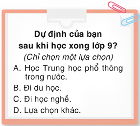 BÀI 21: GIẢI TOÁN BẰNG CÁCH LẬP PHƯƠNG TRÌNH(13 CÂU)1. NHẬN BIẾT (4 CÂU)Câu 1: Em hãy nêu các bước giải một bài toán bằng cách lập phương trình. Trả lờiBước 1. Lập phương trình: Chọn ẩn số và đặt điều kiện thích hợp cho ẩn số. Biểu diễn các đại lượng chưa biết theo ẩn và các đại lượng đã biết. Lập phương trình biểu thị mối quan hệ giữa các đại lượng.Bước 2. Giải phương trình. Bước 3. Trả lời: Kiểm tra xem trong các nghiệm của phương trình, nghiệm nào thoả mãn điều kiện của ẩn, nghiệm nào không, rồi kết luận. Câu 2: Khi lập phương trình, các đại lượng chưa biết được biểu diễn dựa trên những gì?Trả lờiCác đại lượng chưa biết được biểu diễn theo ẩn số và các đại lượng đã biết. Câu 3: Trong lúc học nhóm, bạn Hùng yêu cầu bạn Minh và bạn Lan mỗi người chọn một số sao cho hai số này hơn kém nhau là 5 và tích của chúng phải bằng 150. Vậy hai bạn Minh và Lan phải chọn những số nào?Trả lời:Gọi số mà một bạn đã chọn là x và số bạn kia là x + 5 Tích của hai số là x(x + 5) Theo đầu bài, ta có phương trình x(x + 5)=150 <=>x2 + 5x - 150 = 0 . Giải phương trình  = 25 – 4 . (- 150) = 625 = 252 nên x1 = 10; x2 = - 15 Trả lời: Nếu bạn Minh chọn số 10 thì bạn Lan chọn số 15 hoặc ngược lại. Nếu bạn minh chọn số – 15 thì bạn Lan chọn số – 10 hoặc ngược lại. Câu 4: Một hình chữ nhật có chiều dài gấp 3 lần chiều rộng. Nếu cả chiều dài và chiều rộng cùng tăng thêm 5 cm thì được một hình chữ nhật mới có diện tích bằng 153 cm². Tìm chiều dài và chiều rộng của hình chữ nhật ban đầu.Trả lời:Gọi x là chiều rộng hình chữ nhật lúc đầu (x > 0) (cm) Chiều dài hình chữ nhật lúc đầu: 3x (cm) Chiều rộng hình chữ nhật lúc sau: x + 5 (cm) Chiều dài hình chữ nhật lúc sau: 3x + 5 (cm) Theo đề bài ta có phương trình: (x + 5)(3x + 5) = 153 <=> 3x2 + 20x - 128 = 0 <=> x = 4 (thỏa mãn) hay x = - 32/3 < 0(L) Vậy chiều dài và chiều rộng hình chữ nhật ban đầu là: 12 cm và 4 cm. Câu 5: Một mảnh đất hình chữ nhật có chiều dài hơn chiều rộng 5 m. Tính kích thước của mảnh đất, biết rằng diện tích mảnh đất là 150 m²Trả lời:Gọi chiều rộng của mảnh đất là a (m), a > 0 Khi đó ta có chiều dài của mảnh đất là a + 5(m) Theo bài ra ta có diện tích của mảnh đất m² nên: a(a - 15) = 150 => a = 10(tm) ; a = - 15 (loại) Vậy chiều rộng là 10m, chiều dài là 15 m. 2. THÔNG HIỂU (4 CÂU)Câu 1: Trong tháng đầu hai tổ công nhân sản xuất được 800 chi tiết máy. Sang tháng thứ hai, tổ 1 sản xuất vượt mức 15%, tổ II sản xuất vượt mức 20%. Do đó cuối tháng cả hai tổ sản xuất được 945 chi tiết máy. Hỏi trong tháng đầu mỗi tổ công nhân sản xuất được bao nhiêu chi tiết máy.Trả lời:Gọi x là số chi tiết máy của tổ I sản xuất trong tháng đầu (0<x<800, x∈N) Số chi tiết máy của tổ II sản xuất trong tháng đầu là: 800 – x (chi tiết). Số chi tiết máy tổ 1 vượt mức ở tháng thứ hai là:  x (chi tiết) Số chi tiết máy tổ II vượt mức ở tháng thứ hai là:  (800-x) (chi tiết) Số chi tiết máy cả hai tổ vượt mức trong tháng thứ hai là: 945-800=145 (chi tiết) Ta có phương trình:  x +   (800-x)  = 145 15x – 20x + 16000 <=> x = 300 (nhận) Vậy trong tháng đầu tổ 1 sản xuất được 300 chi tiết máy; Tổ II sản xuất được 800-300 = 500 chi tiết máy. Câu 2: Một đội xe cần chở 12 tấn hàng. Khi làm việc, do 2 xe cần điều đi nơi khác. Nên mỗi xe phải chở thêm 16 tấn hàng. Hỏi lúc đầu đội có bao nhiêu xe?Trả lời:Gọi số xe của đội lúc đầu là x(xe) (xe N, x>12) Theo dự định mỗi xe phải chở  (tấn hàng) Số xe trên thực tế là: x - 2 (xe). Thực tế mỗi xe phải chở:  (tấn hàng) Ta có phương trình:  -  = 16<=> 120x – 120(x – 2) = 16x(x – 2) <=> x2 – 2x - 15 = 0<=> x = 5 (nhận) hoặc x = -3 (loại) Vậy đội lúc đầu có 5 xe.Câu 3: Một phân xưởng theo kế hoạch cần phải sản xuất 1100 sản phẩm trong một số ngày quy định. Do mỗi ngày phân xưởng đó sản xuất vượt mức 5 sản phẩm nên phân xưởng đã hoàn thành kế hoạch sớm hơn thời gian quy định 2 ngày. Hỏi theo kế hoạch, mỗi ngày phân xưởng phải sản xuất bao nhiêu sản phẩm?Trả lời:Gọi x (sp) là sản phẩm xưởng sản xuất trong 1 ngày theo kế hoạch (x > 0) Số ngày theo kế hoạch là: Số ngày thực tế là: Ta có phương trình:  -  = 2 <=> 1100(x + 5) – 1100x = 2x(x + 5)  <=> 2x2 + 10x – 5500 = 0<=> x = 50 (nhận) hoặc x = -55 (loại) Vậy theo kế hoạch mỗi ngày phân xưởng phải sản xuất là 50 sản phẩm. Câu 4: Một lâm trường dự định trồng 75 ha rừng trong một số tuần (mỗi tuần trồng được diện tích bằng nhau). Thực tế, mỗi tuần lâm trường trồng vượt mức 5 ha so với dự định nên cuối cùng đã trồng được 80 ha và hoàn thành sớm hơn dự định một tuần. Hỏi mỗi tuần lâm trường dự định trồng bao nhiêu ha rừng?Trả lời: Gọi diện tích rừng mà mỗi tuần lâm trường dự định trồng là x(ha) (Điều kiện: x > 0 ) Theo dự định, thời gian trồng hết 75 ha rừng là:  (tuần) Vì mỗi tuần lâm trường trồng vượt mức 5 ha so với dự định nên thực tế mỗi tuần lâm trường trồng được: x + 5 (ha) Do đó thời gian thực tế lâm trường trồng hết 80 ha rừng là: 80/(x + 5) (tuần) Vì thực tế, lâm trường trồng xong sớm so với dự định là 1 tuần nên ta có phương trình: <=> 75( x + 5) – 80x = x(x + 5) <=> x = 15 (nhận) hoặc x = -25 (loại) Vậy mỗi tuần lâm trường dự định trồng 15 ha rừng. Câu 5: Quãng đường từ A đến B dài 90 km. Một người đi xe máy từ A đến B. Khi đến B, người đó nghỉ 30 phút rồi quay trở về A với vận tốc lớn hơn vận tốc lúc đi là 9 km/h. Thời gian kể từ lúc bắt đầu đi từ A đến lúc trở về đến A là 5 giờ. Tính vận tốc xe máy lúc đi từ A đến B.Trả lời: Đặt x (km/h) là vận tốc đi từ A đến B, vậy vận tốc đi từ B đến A là x + 9 (km/h) Do giả thiết ta có: <=>  <=> x(x + 9) = 20(2x + 9) <=> x2 – 31x – 180 = 0 <=> x = 36 (do x > 0) Vậy vận tốc xe máy lúc đi từ A đến B là 36 km/h------------------------- Còn tiếp ------------------------- BÀI 29: TỨ GIÁC NỘI TIẾP(14 CÂU)