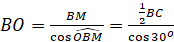 BÀI 21: GIẢI TOÁN BẰNG CÁCH LẬP PHƯƠNG TRÌNH(13 CÂU)1. NHẬN BIẾT (4 CÂU)Câu 1: Em hãy nêu các bước giải một bài toán bằng cách lập phương trình. Trả lờiBước 1. Lập phương trình: Chọn ẩn số và đặt điều kiện thích hợp cho ẩn số. Biểu diễn các đại lượng chưa biết theo ẩn và các đại lượng đã biết. Lập phương trình biểu thị mối quan hệ giữa các đại lượng.Bước 2. Giải phương trình. Bước 3. Trả lời: Kiểm tra xem trong các nghiệm của phương trình, nghiệm nào thoả mãn điều kiện của ẩn, nghiệm nào không, rồi kết luận. Câu 2: Khi lập phương trình, các đại lượng chưa biết được biểu diễn dựa trên những gì?Trả lờiCác đại lượng chưa biết được biểu diễn theo ẩn số và các đại lượng đã biết. Câu 3: Trong lúc học nhóm, bạn Hùng yêu cầu bạn Minh và bạn Lan mỗi người chọn một số sao cho hai số này hơn kém nhau là 5 và tích của chúng phải bằng 150. Vậy hai bạn Minh và Lan phải chọn những số nào?Trả lời:Gọi số mà một bạn đã chọn là x và số bạn kia là x + 5 Tích của hai số là x(x + 5) Theo đầu bài, ta có phương trình x(x + 5)=150 <=>x2 + 5x - 150 = 0 . Giải phương trình  = 25 – 4 . (- 150) = 625 = 252 nên x1 = 10; x2 = - 15 Trả lời: Nếu bạn Minh chọn số 10 thì bạn Lan chọn số 15 hoặc ngược lại. Nếu bạn minh chọn số – 15 thì bạn Lan chọn số – 10 hoặc ngược lại. Câu 4: Một hình chữ nhật có chiều dài gấp 3 lần chiều rộng. Nếu cả chiều dài và chiều rộng cùng tăng thêm 5 cm thì được một hình chữ nhật mới có diện tích bằng 153 cm². Tìm chiều dài và chiều rộng của hình chữ nhật ban đầu.Trả lời:Gọi x là chiều rộng hình chữ nhật lúc đầu (x > 0) (cm) Chiều dài hình chữ nhật lúc đầu: 3x (cm) Chiều rộng hình chữ nhật lúc sau: x + 5 (cm) Chiều dài hình chữ nhật lúc sau: 3x + 5 (cm) Theo đề bài ta có phương trình: (x + 5)(3x + 5) = 153 <=> 3x2 + 20x - 128 = 0 <=> x = 4 (thỏa mãn) hay x = - 32/3 < 0(L) Vậy chiều dài và chiều rộng hình chữ nhật ban đầu là: 12 cm và 4 cm. Câu 5: Một mảnh đất hình chữ nhật có chiều dài hơn chiều rộng 5 m. Tính kích thước của mảnh đất, biết rằng diện tích mảnh đất là 150 m²Trả lời:Gọi chiều rộng của mảnh đất là a (m), a > 0 Khi đó ta có chiều dài của mảnh đất là a + 5(m) Theo bài ra ta có diện tích của mảnh đất m² nên: a(a - 15) = 150 => a = 10(tm) ; a = - 15 (loại) Vậy chiều rộng là 10m, chiều dài là 15 m. 2. THÔNG HIỂU (4 CÂU)Câu 1: Trong tháng đầu hai tổ công nhân sản xuất được 800 chi tiết máy. Sang tháng thứ hai, tổ 1 sản xuất vượt mức 15%, tổ II sản xuất vượt mức 20%. Do đó cuối tháng cả hai tổ sản xuất được 945 chi tiết máy. Hỏi trong tháng đầu mỗi tổ công nhân sản xuất được bao nhiêu chi tiết máy.Trả lời:Gọi x là số chi tiết máy của tổ I sản xuất trong tháng đầu (0<x<800, x∈N) Số chi tiết máy của tổ II sản xuất trong tháng đầu là: 800 – x (chi tiết). Số chi tiết máy tổ 1 vượt mức ở tháng thứ hai là:  x (chi tiết) Số chi tiết máy tổ II vượt mức ở tháng thứ hai là:  (800-x) (chi tiết) Số chi tiết máy cả hai tổ vượt mức trong tháng thứ hai là: 945-800=145 (chi tiết) Ta có phương trình:  x +   (800-x)  = 145 15x – 20x + 16000 <=> x = 300 (nhận) Vậy trong tháng đầu tổ 1 sản xuất được 300 chi tiết máy; Tổ II sản xuất được 800-300 = 500 chi tiết máy. Câu 2: Một đội xe cần chở 12 tấn hàng. Khi làm việc, do 2 xe cần điều đi nơi khác. Nên mỗi xe phải chở thêm 16 tấn hàng. Hỏi lúc đầu đội có bao nhiêu xe?Trả lời:Gọi số xe của đội lúc đầu là x(xe) (xe N, x>12) Theo dự định mỗi xe phải chở  (tấn hàng) Số xe trên thực tế là: x - 2 (xe). Thực tế mỗi xe phải chở:  (tấn hàng) Ta có phương trình:  -  = 16<=> 120x – 120(x – 2) = 16x(x – 2) <=> x2 – 2x - 15 = 0<=> x = 5 (nhận) hoặc x = -3 (loại) Vậy đội lúc đầu có 5 xe.Câu 3: Một phân xưởng theo kế hoạch cần phải sản xuất 1100 sản phẩm trong một số ngày quy định. Do mỗi ngày phân xưởng đó sản xuất vượt mức 5 sản phẩm nên phân xưởng đã hoàn thành kế hoạch sớm hơn thời gian quy định 2 ngày. Hỏi theo kế hoạch, mỗi ngày phân xưởng phải sản xuất bao nhiêu sản phẩm?Trả lời:Gọi x (sp) là sản phẩm xưởng sản xuất trong 1 ngày theo kế hoạch (x > 0) Số ngày theo kế hoạch là: Số ngày thực tế là: Ta có phương trình:  -  = 2 <=> 1100(x + 5) – 1100x = 2x(x + 5)  <=> 2x2 + 10x – 5500 = 0<=> x = 50 (nhận) hoặc x = -55 (loại) Vậy theo kế hoạch mỗi ngày phân xưởng phải sản xuất là 50 sản phẩm. Câu 4: Một lâm trường dự định trồng 75 ha rừng trong một số tuần (mỗi tuần trồng được diện tích bằng nhau). Thực tế, mỗi tuần lâm trường trồng vượt mức 5 ha so với dự định nên cuối cùng đã trồng được 80 ha và hoàn thành sớm hơn dự định một tuần. Hỏi mỗi tuần lâm trường dự định trồng bao nhiêu ha rừng?Trả lời: Gọi diện tích rừng mà mỗi tuần lâm trường dự định trồng là x(ha) (Điều kiện: x > 0 ) Theo dự định, thời gian trồng hết 75 ha rừng là:  (tuần) Vì mỗi tuần lâm trường trồng vượt mức 5 ha so với dự định nên thực tế mỗi tuần lâm trường trồng được: x + 5 (ha) Do đó thời gian thực tế lâm trường trồng hết 80 ha rừng là: 80/(x + 5) (tuần) Vì thực tế, lâm trường trồng xong sớm so với dự định là 1 tuần nên ta có phương trình: <=> 75( x + 5) – 80x = x(x + 5) <=> x = 15 (nhận) hoặc x = -25 (loại) Vậy mỗi tuần lâm trường dự định trồng 15 ha rừng. Câu 5: Quãng đường từ A đến B dài 90 km. Một người đi xe máy từ A đến B. Khi đến B, người đó nghỉ 30 phút rồi quay trở về A với vận tốc lớn hơn vận tốc lúc đi là 9 km/h. Thời gian kể từ lúc bắt đầu đi từ A đến lúc trở về đến A là 5 giờ. Tính vận tốc xe máy lúc đi từ A đến B.Trả lời: Đặt x (km/h) là vận tốc đi từ A đến B, vậy vận tốc đi từ B đến A là x + 9 (km/h) Do giả thiết ta có: <=>  <=> x(x + 9) = 20(2x + 9) <=> x2 – 31x – 180 = 0 <=> x = 36 (do x > 0) Vậy vận tốc xe máy lúc đi từ A đến B là 36 km/h------------------------- Còn tiếp ------------------------- BÀI 29: TỨ GIÁC NỘI TIẾP(14 CÂU)