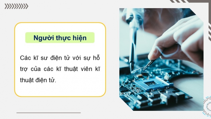 Giáo án điện tử Công nghệ 12 Điện - Điện tử Cánh diều Bài 14: Một số ngành nghề thuộc lĩnh vực kĩ thuật điện tử