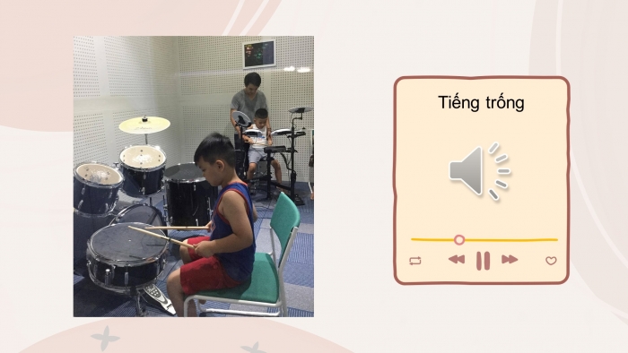 Giáo án điện tử âm nhạc 3 cánh diều CĐ3 – Tiết 4: Nhạc cụ - Vận dụng: Mô phỏng động tác chơi các nhạc cụ